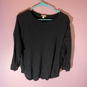 Black long sleeve tee